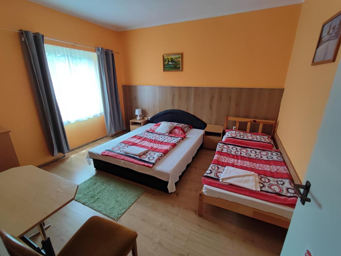 Hotel Beke Sziget Komlo Luaran gambar
